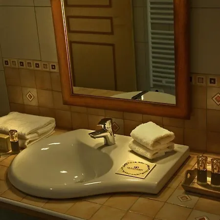Se Ressourcer Au Coeur Des Oliviers Piscine Calme Assure Feriehus