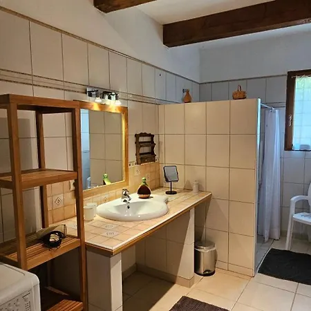 Se Ressourcer Au Coeur Des Oliviers Piscine Calme Assure